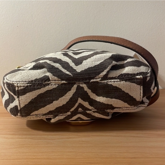 Michael Kors Crossbody - Picture 6 of 7